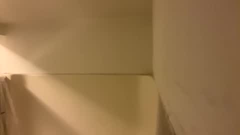 AlphaDragon online show from October 2025 01:31:01 AM