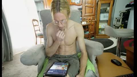 Snapshot of 00jeff31 chatting on June 2026 06:38:02 AM jeff online show from June 2026 06:38:02 AM