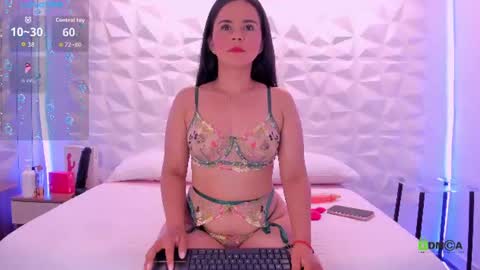Snapshot of 01nahomi chatting on July 2026 12:40:01 PM Nahomi online show from July 2026 12:40:01 PM