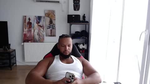 Snapshot of 0_kingsley chatting on February 2026 02:21:01 PM Kingsley online show from February 2026 02:21:01 PM