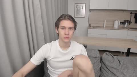 Snapshot of 0verlandd chatting on September 2025 01:43:02 PM Adam online show from September 2025 01:43:02 PM