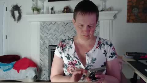 Aurora Willows online show from April 2026 01:41:01 AM