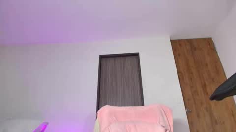 Snapshot of 12_strongcockxx chatting on September 2025 01:49:01 AM kim 04suarez online show from September 2025 01:49:01 AM