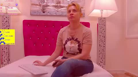 AMANDA online show from May 2026 04:19:01 AM