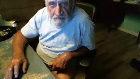 1handyanddee online show from May 2026 02:19:01 AM