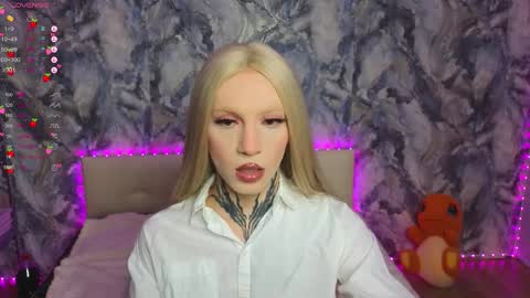 Michelle online show from November 2025 03:04:01 PM