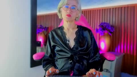 Snapshot of 1miss_monserrate chatting on April 2026 02:00:02 PM Miss Monserrate online show from April 2026 02:00:02 PM