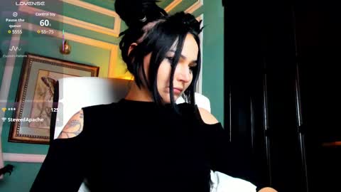 Moona  online show from February 2025 08:11:02 PM