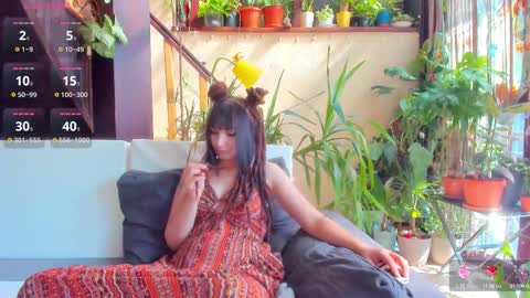 Moona  online show from September 2025 11:43:02 AM