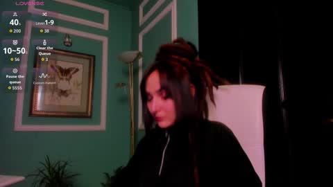 Moona  online show from December 2025 03:29:01 PM