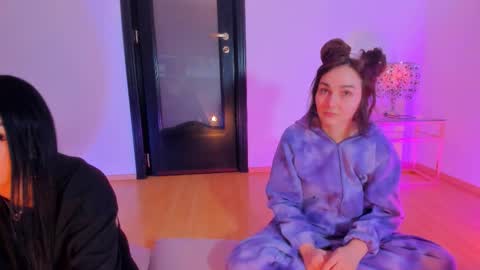 Moona  online show from February 2026 05:55:02 AM