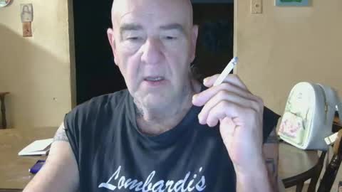 Snapshot of 1pizza_n_6beers chatting on February 2025 09:53:02 AM Pizza online show from February 2025 09:53:02 AM