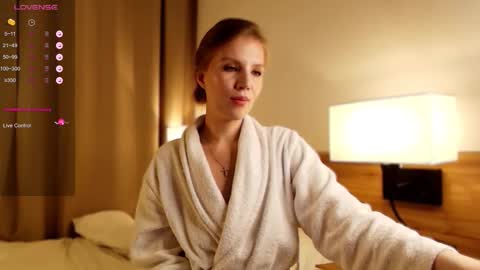 VICTORIA online show from November 2025 01:18:02 AM