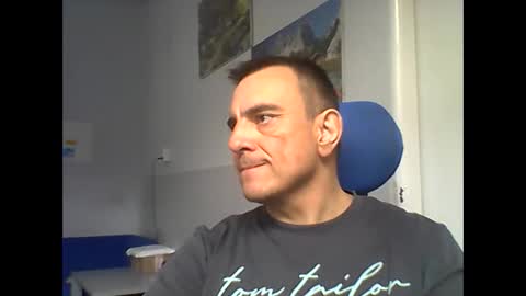 Snapshot of 2025eyesforyou chatting on February 2026 08:15:02 AM 2025eyesforyou online show from February 2026 08:15:02 AM