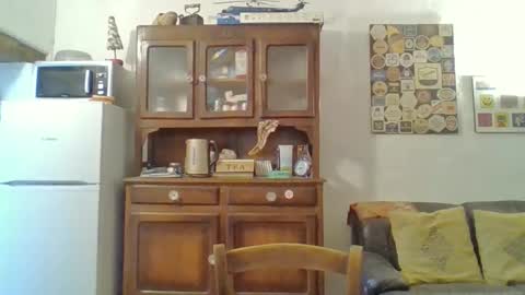 22esserre online show from December 2025 12:43:02 PM