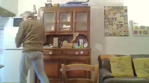 22esserre online show from March 2026 01:40:02 PM