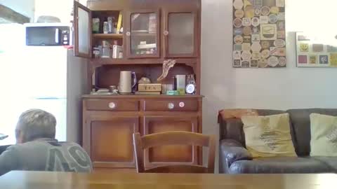 22esserre online show from March 2026 11:22:02 AM