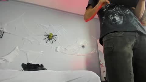 2_fire online show from October 2025 08:00:02 PM