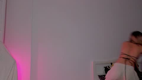 Snapshot of 2b_ chatting on January 2025 04:10:02 AM Sasha weekend from 14 to 27 November online show from January 2025 04:10:02 AM