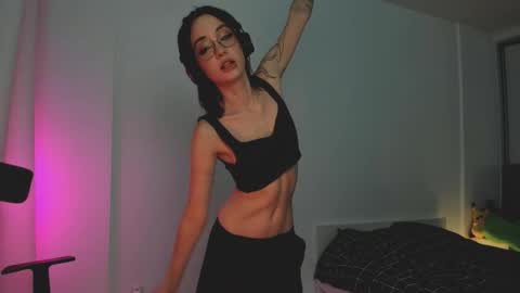 Snapshot of 2b_ chatting on November 2025 03:42:02 AM Sasha weekend from 14 to 27 November online show from November 2025 03:42:02 AM