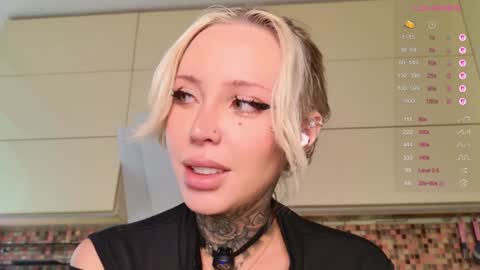 Snapshot of 2badforyou chatting on February 2026 10:43:01 AM 30 NOV online show from February 2026 10:43:01 AM