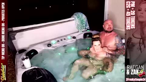 Snapshot of 2freakycouple24 chatting on March 2025 01:01:02 AM Zak and Raegan online show from March 2025 01:01:02 AM