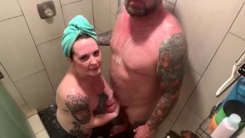 Snapshot of 2freakycouple24 chatting on October 2025 03:04:01 AM Zak and Raegan online show from October 2025 03:04:01 AM