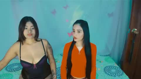 Snapshot of 2girls__dream chatting on July 2026 03:43:01 PM samantha sharon online show from July 2026 03:43:01 PM