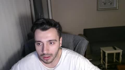 Snapshot of 2handsomeman chatting on September 2025 01:00:01 AM Berk online show from September 2025 01:00:01 AM