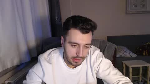 Snapshot of 2handsomeman chatting on November 2025 04:31:02 PM Berk online show from November 2025 04:31:02 PM