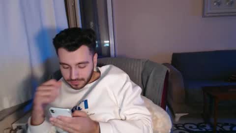 Snapshot of 2handsomeman chatting on November 2025 09:47:01 PM Berk online show from November 2025 09:47:01 PM