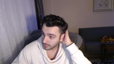 Snapshot of 2handsomeman chatting on November 2025 10:40:01 PM Berk online show from November 2025 10:40:01 PM