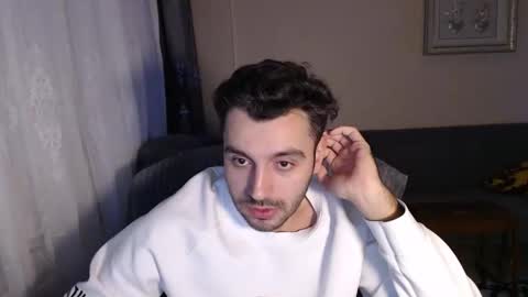 Snapshot of 2handsomeman chatting on November 2025 10:15:02 PM Berk online show from November 2025 10:15:02 PM