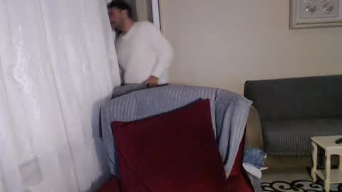 Snapshot of 2handsomeman chatting on November 2025 12:00:01 AM Berk online show from November 2025 12:00:01 AM