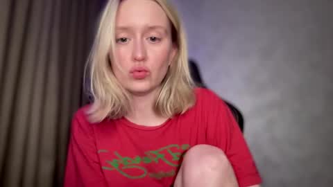 Snapshot of 2kepler22b chatting on January 2025 08:57:02 PM . online show from January 2025 08:57:02 PM