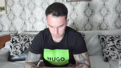 Snapshot of 2sexymuscles chatting on March 2025 08:37:02 PM 2sexymuscles online show from March 2025 08:37:02 PM