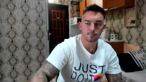 Snapshot of 2sexymuscles chatting on September 2025 08:32:02 PM 2sexymuscles online show from September 2025 08:32:02 PM
