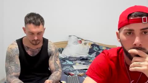 2sexymuscles online show from April 2026 09:15:02 PM