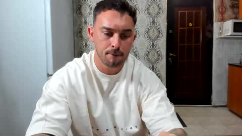 2sexymuscles online show from May 2026 08:15:01 PM