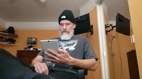 Snapshot of 32666damon chatting on December 2025 03:26:02 AM 32666damon online show from December 2025 03:26:02 AM