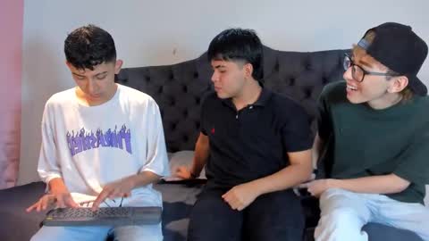 Guy 1  Guy 2  Guy 3. online show from November 2025 07:23:02 PM