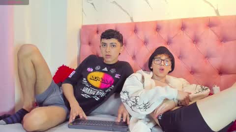 Guy 1  Guy 2  Guy 3. online show from December 2025 08:15:02 PM