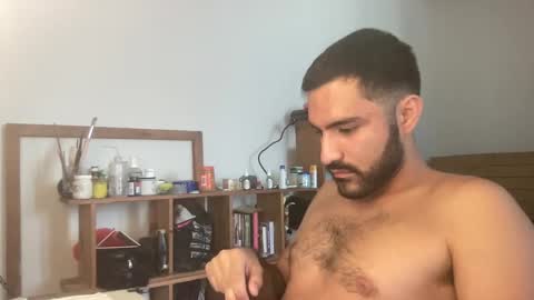 3milio3milio online show from March 2025 04:02:01 PM