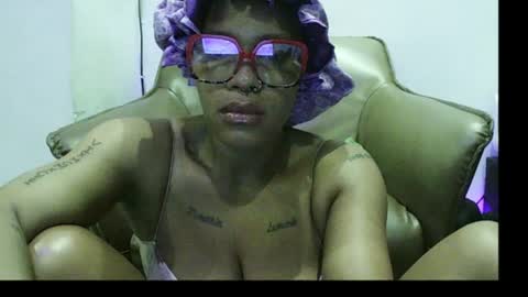 Snapshot of 420ebony_goddess chatting on July 2026 07:26:01 AM goddess zuri online show from July 2026 07:26:01 AM