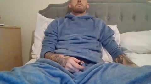 420feetloverr420 online show from March 2026 05:18:02 PM