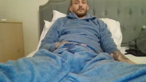 420feetloverr420 online show from April 2026 09:27:01 PM