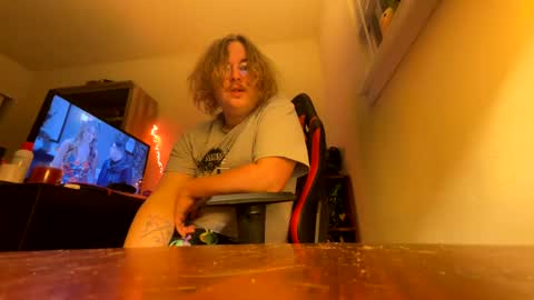 Snapshot of 420jizzva chatting on December 2024 02:49:02 AM Daddythickdick420 online show from December 2024 02:49:02 AM