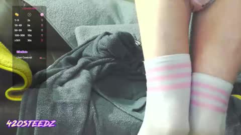 Snapshot of 420steedz chatting on December 2025 03:35:01 AM 420steedz online show from December 2025 03:35:01 AM