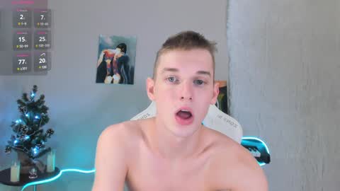 Snapshot of 4ever_dude chatting on January 2025 03:43:01 AM Andrew online show from January 2025 03:43:01 AM