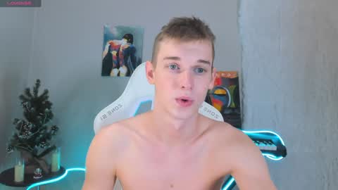 Snapshot of 4ever_dude chatting on January 2025 04:29:01 AM Andrew online show from January 2025 04:29:01 AM